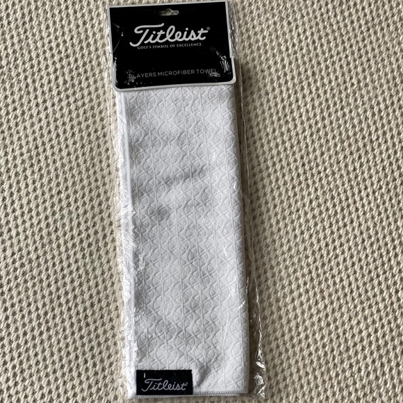 The Titleist Players Microfiber Golf Towel White